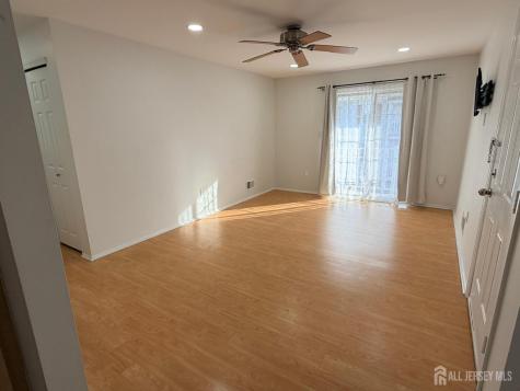 28 Brighton Way North Brunswick NJ 08902