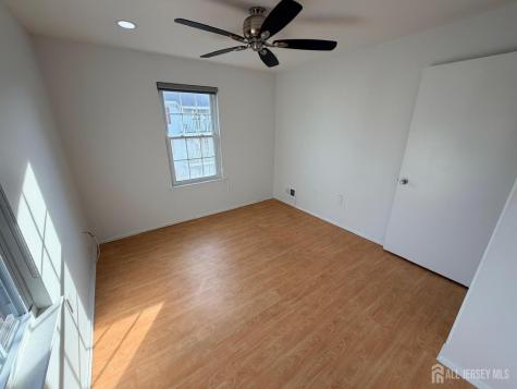 28 Brighton Way North Brunswick NJ 08902