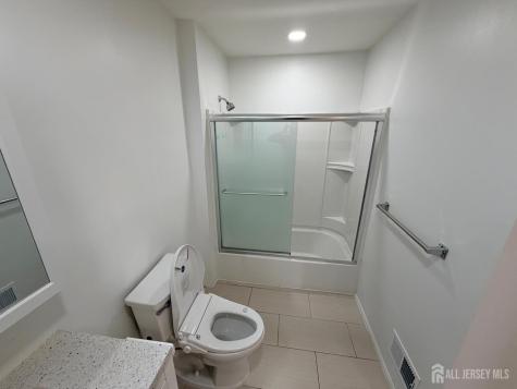 28 Brighton Way North Brunswick NJ 08902