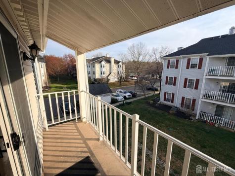 28 Brighton Way North Brunswick NJ 08902