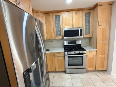 28 Brighton Way North Brunswick NJ 08902