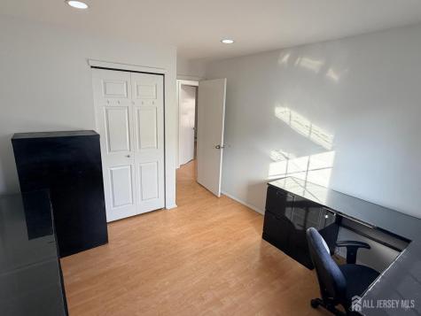 28 Brighton Way North Brunswick NJ 08902
