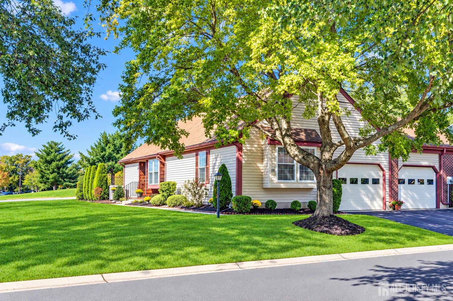 42 Yorkshire Drive Monroe NJ 08831