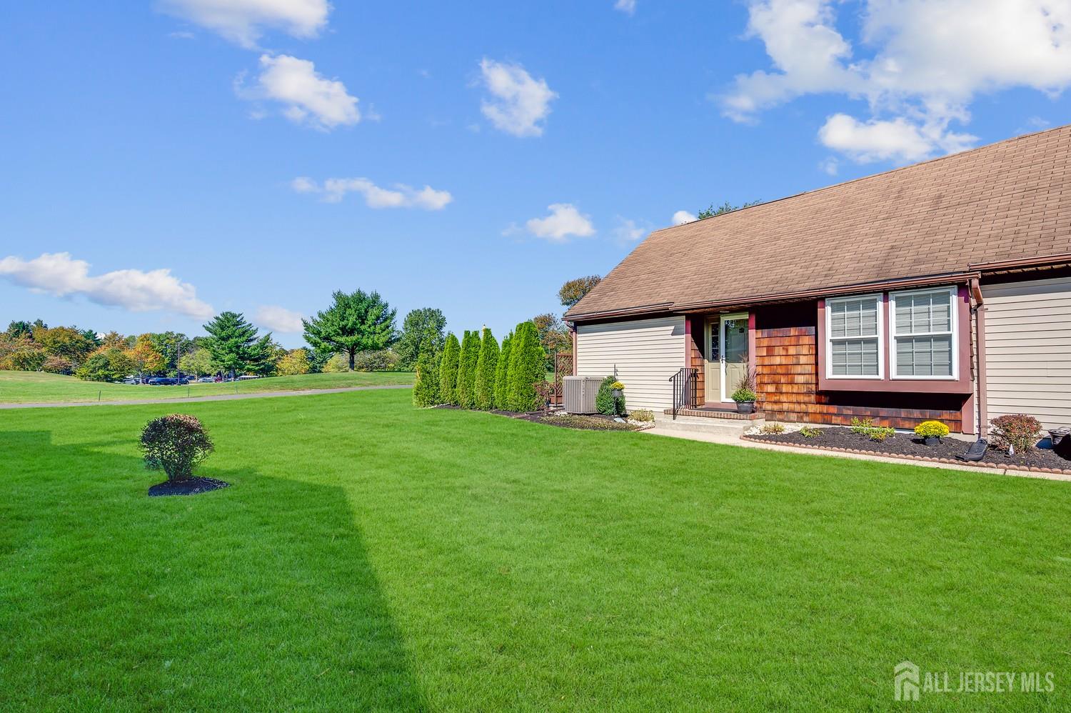 42 Yorkshire Drive Monroe NJ 08831