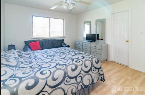 175 Penn Court Old Bridge NJ 07747