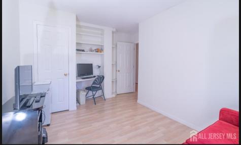 175 Penn Court Old Bridge NJ 07747