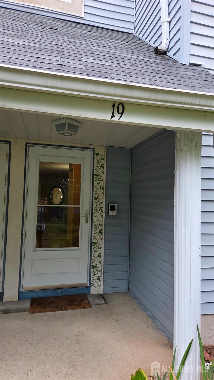 19 Tanglewood Court South Brunswick NJ 08852
