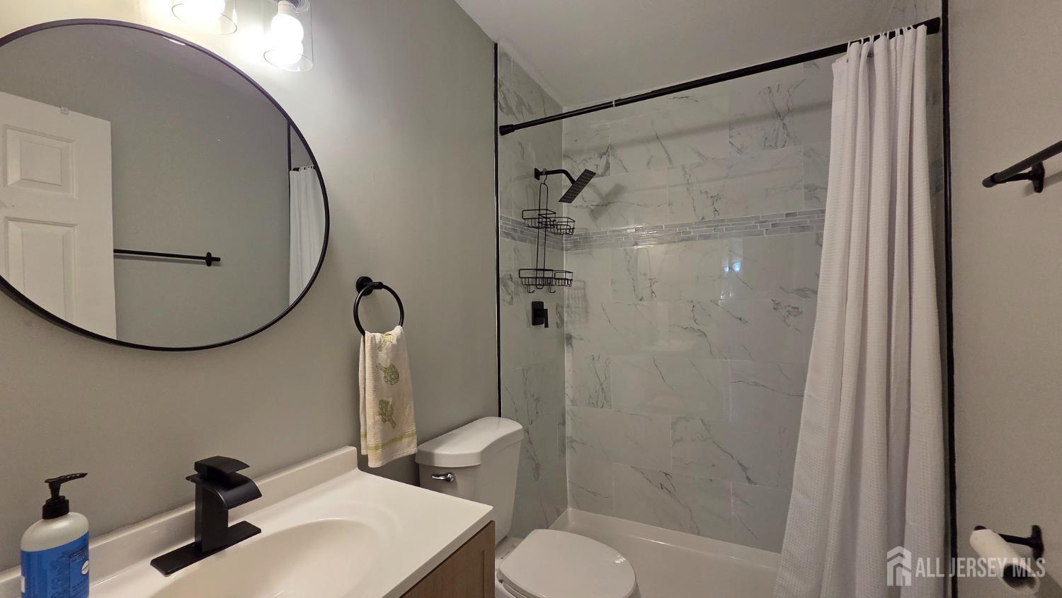 19 Tanglewood Court South Brunswick NJ 08852
