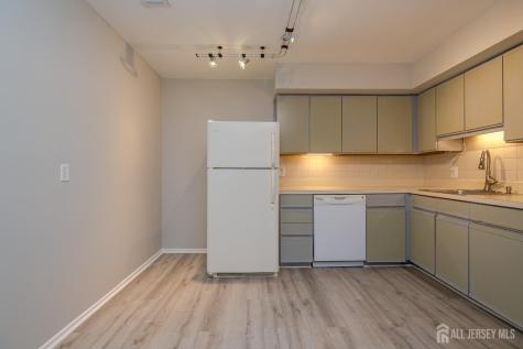 12-J Avon Drive East Windsor NJ 08520