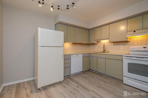 12-J Avon Drive East Windsor NJ 08520