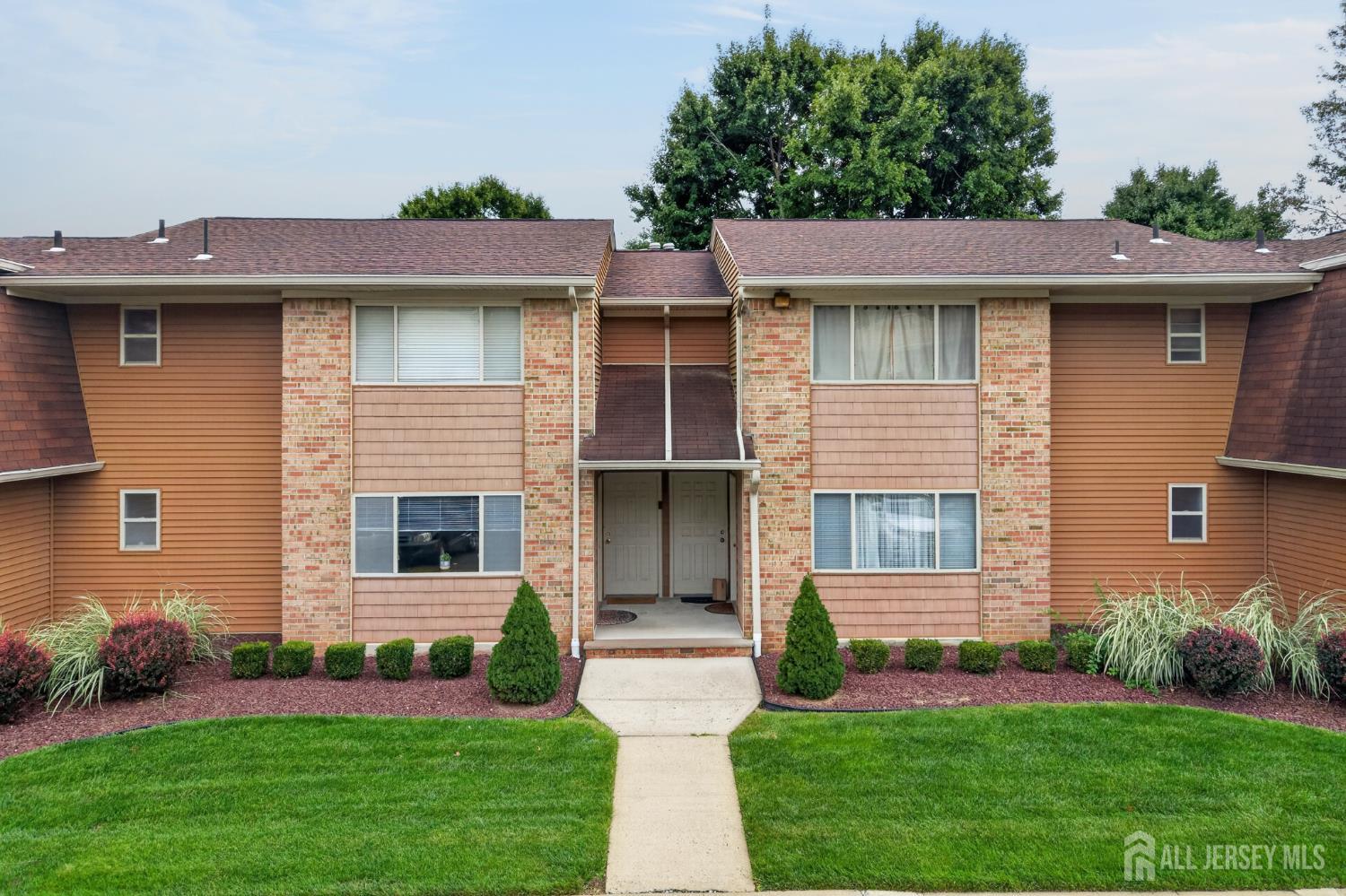 207 Mandon Court South Brunswick NJ 08540