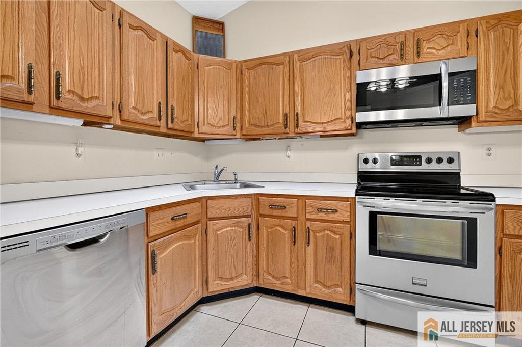 22 James Buchanan Drive Monroe NJ 08831