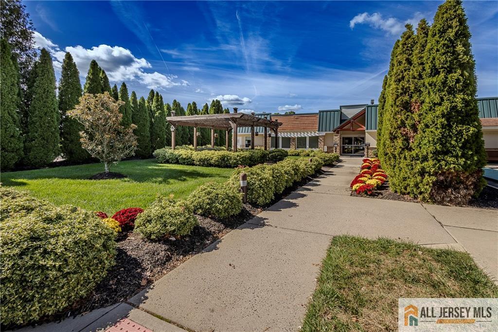 30 Larch Plaza Monroe NJ 08831