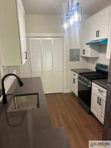 6221 Cedar Court South Brunswick NJ 08852