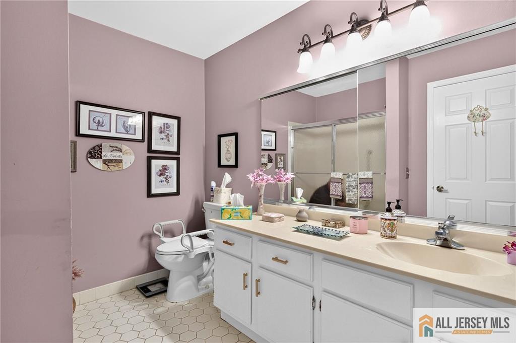 5 Hillsborough Drive Monroe NJ 08831