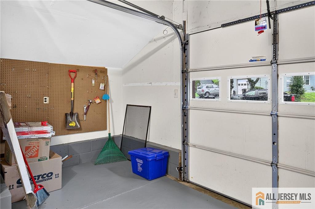 5 Hillsborough Drive Monroe NJ 08831