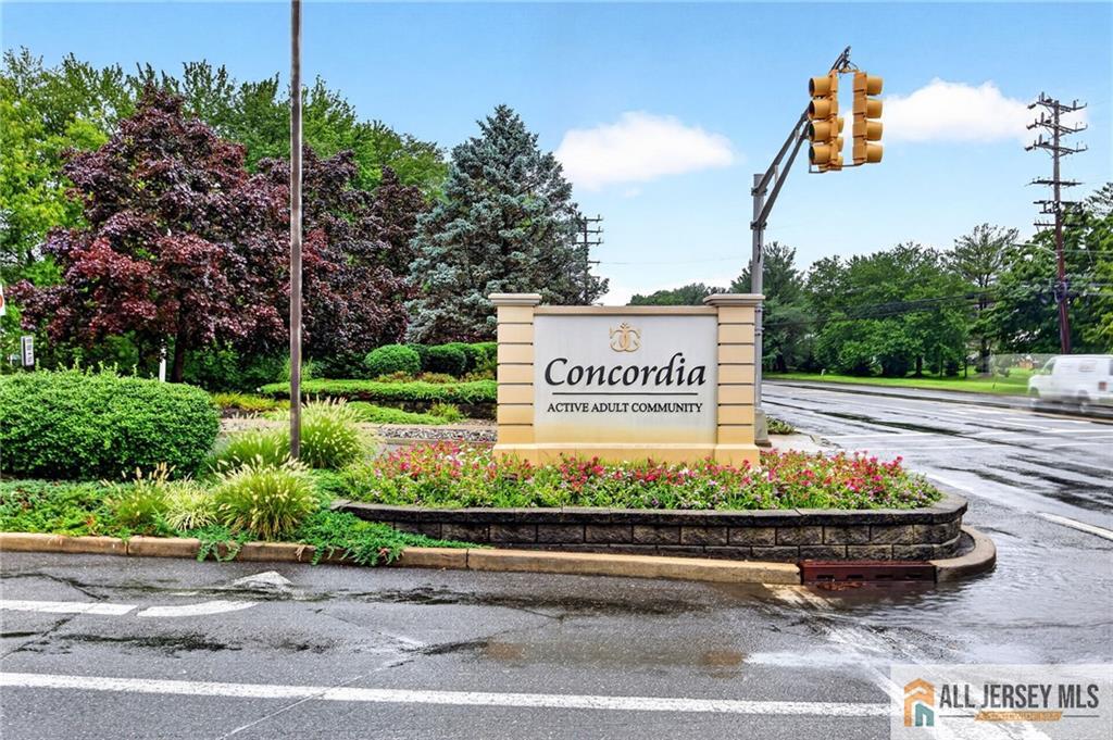 5 Hillsborough Drive Monroe NJ 08831