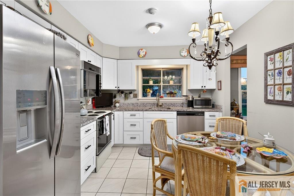 5 Hillsborough Drive Monroe NJ 08831