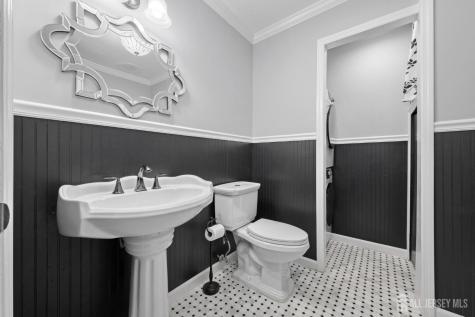10 Alexander Hamilton Court Monroe NJ 08831