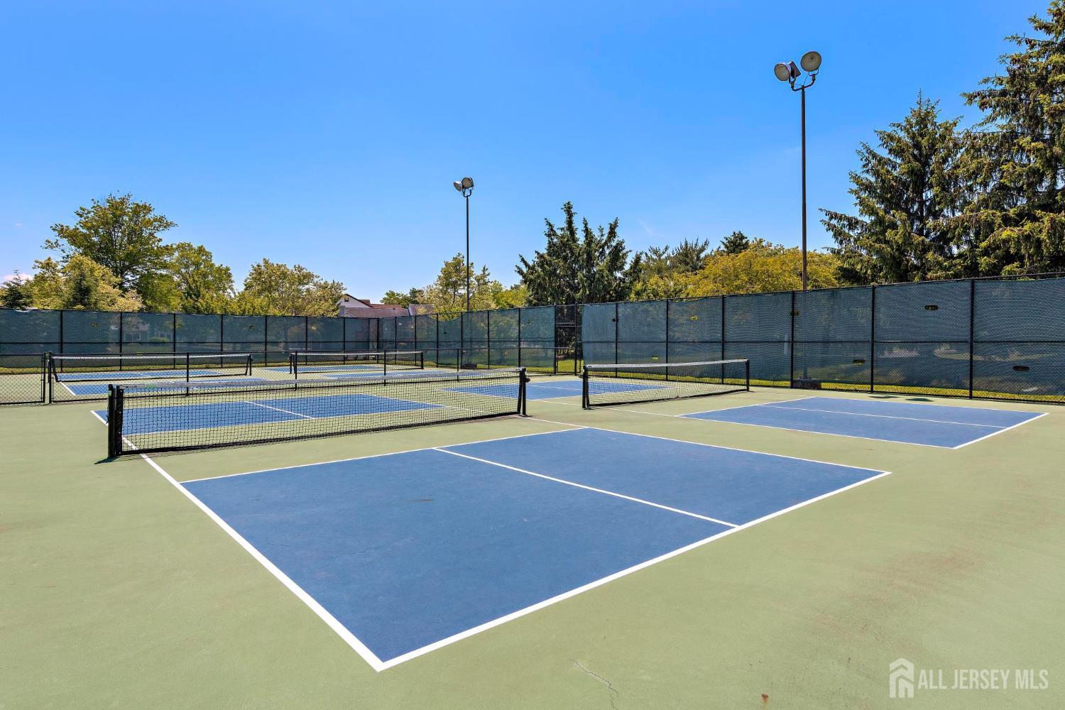 10 Alexander Hamilton Court Monroe NJ 08831
