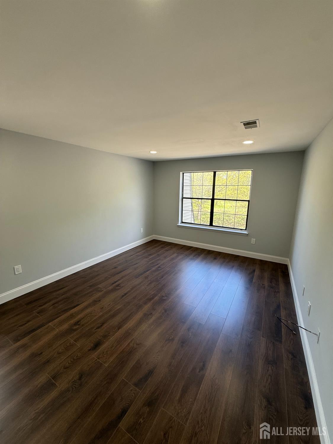 1008 Hidden Village Drive Perth Amboy NJ 08861