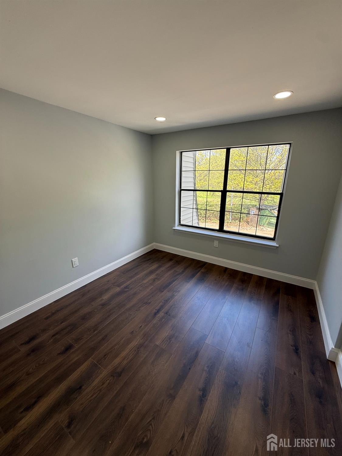 1008 Hidden Village Drive Perth Amboy NJ 08861