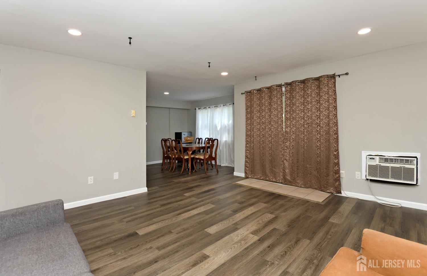 808 Eves Drive Hillsborough NJ 08844