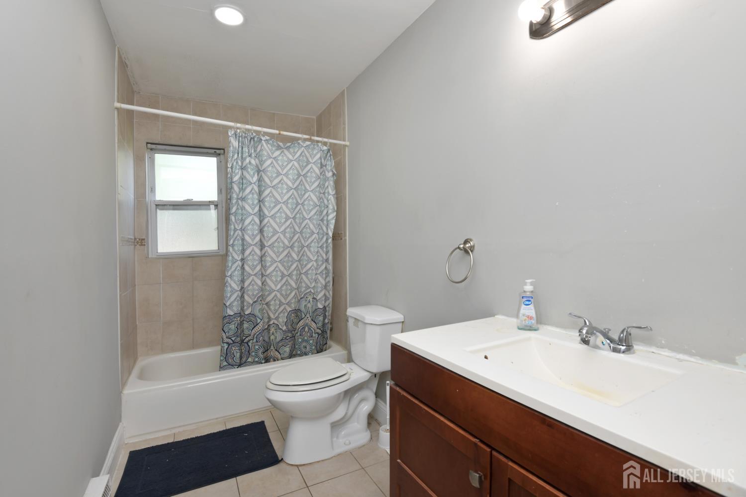 808 Eves Drive Hillsborough NJ 08844