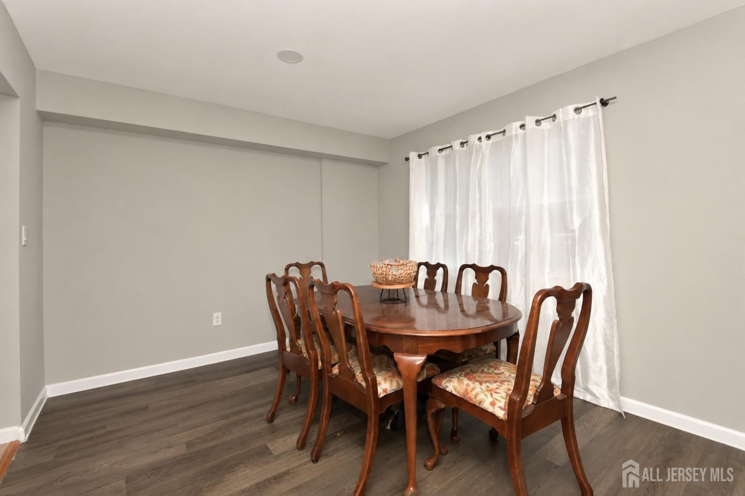 808 Eves Drive Hillsborough NJ 08844