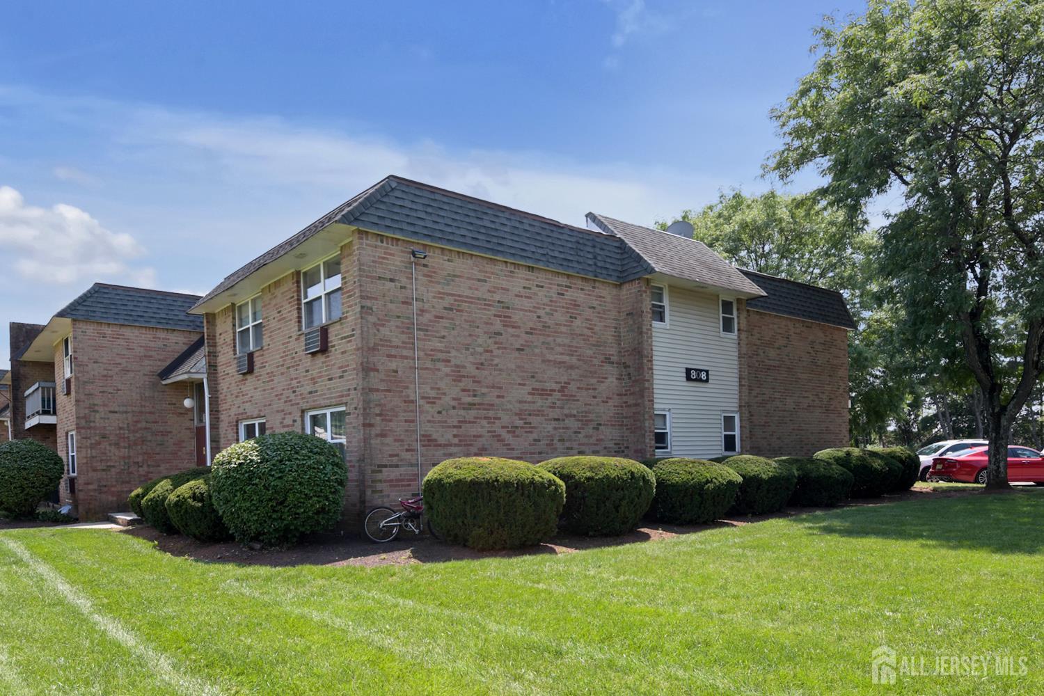 808 Eves Drive Hillsborough NJ 08844