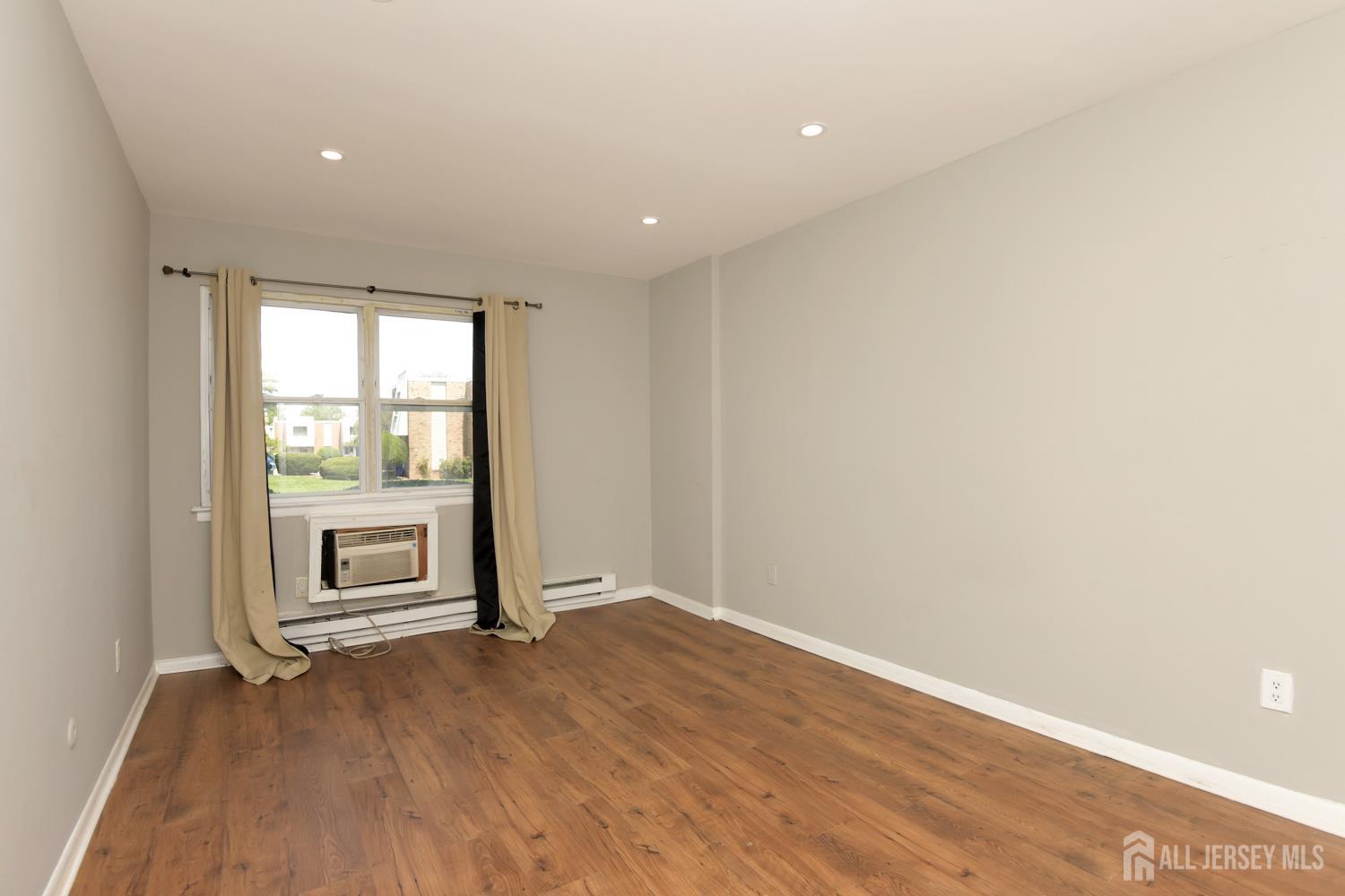 808 Eves Drive Hillsborough NJ 08844