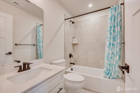 220 Anchor Way Aberdeen NJ 07721