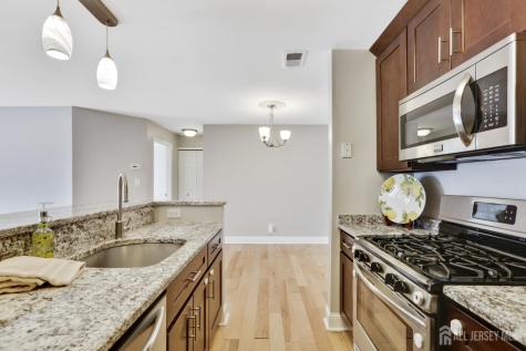 21 Lear Court East Brunswick NJ 08816