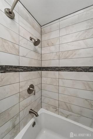 21 Lear Court East Brunswick NJ 08816