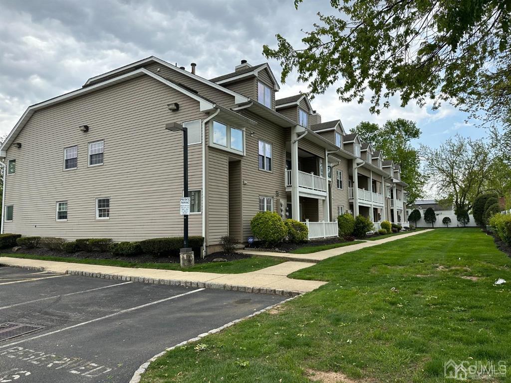 906 Montague Avenue Iselin NJ 08830