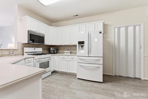 2103 Avery Court Franklin NJ 08873