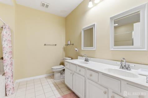 2103 Avery Court Franklin NJ 08873