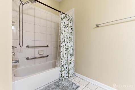 2103 Avery Court Franklin NJ 08873