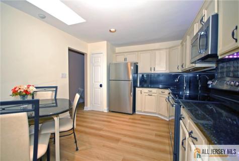 5 Surrey Court Monroe NJ 08831