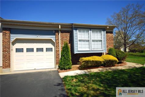5 Surrey Court Monroe NJ 08831