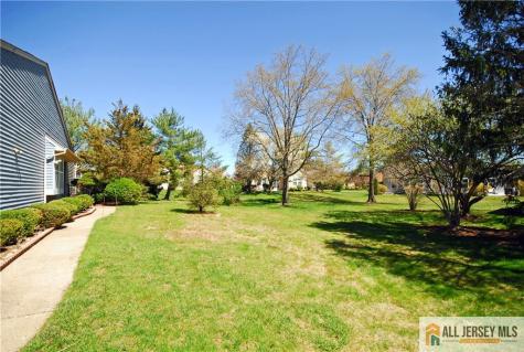 5 Surrey Court Monroe NJ 08831