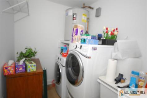 5 Surrey Court Monroe NJ 08831