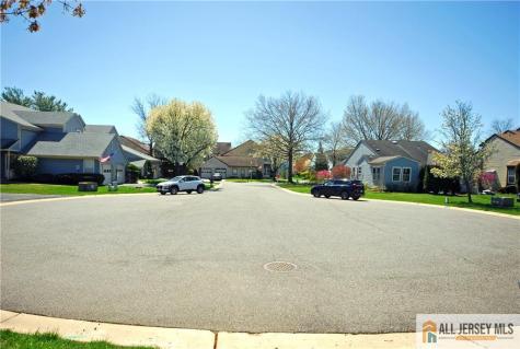 5 Surrey Court Monroe NJ 08831