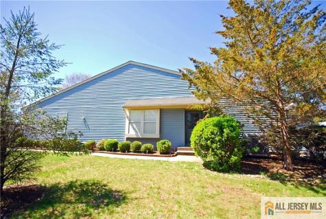 5 Surrey Court Monroe NJ 08831