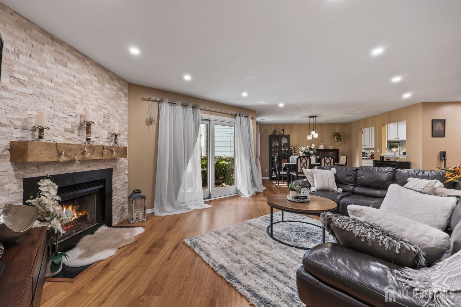25 Sandpiper Drive Parlin NJ 08859