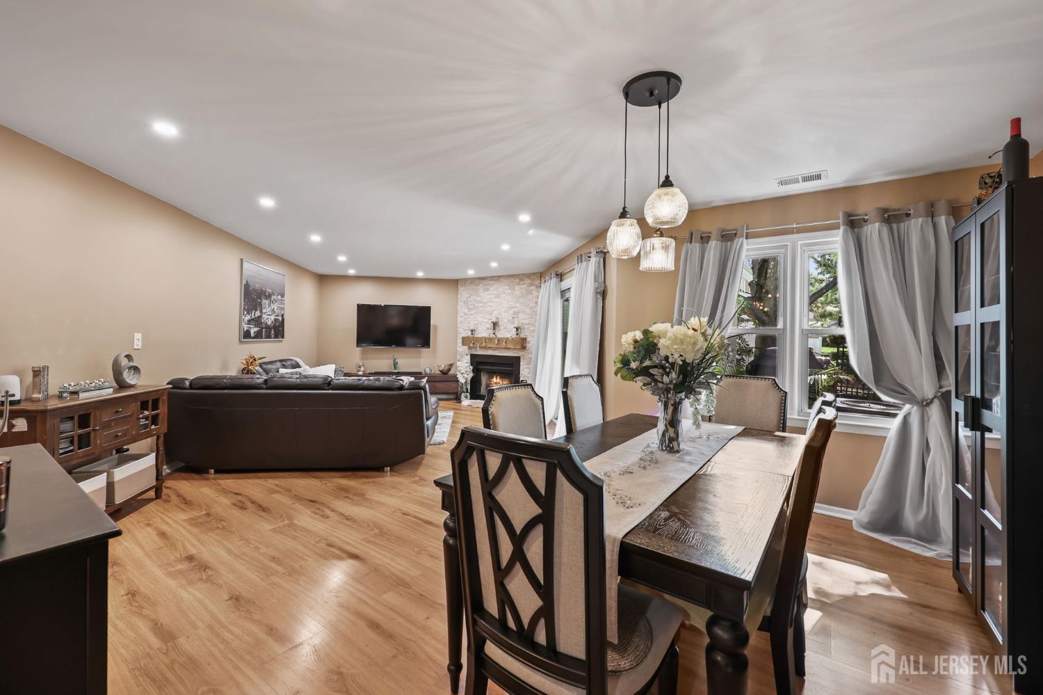 25 Sandpiper Drive Parlin NJ 08859