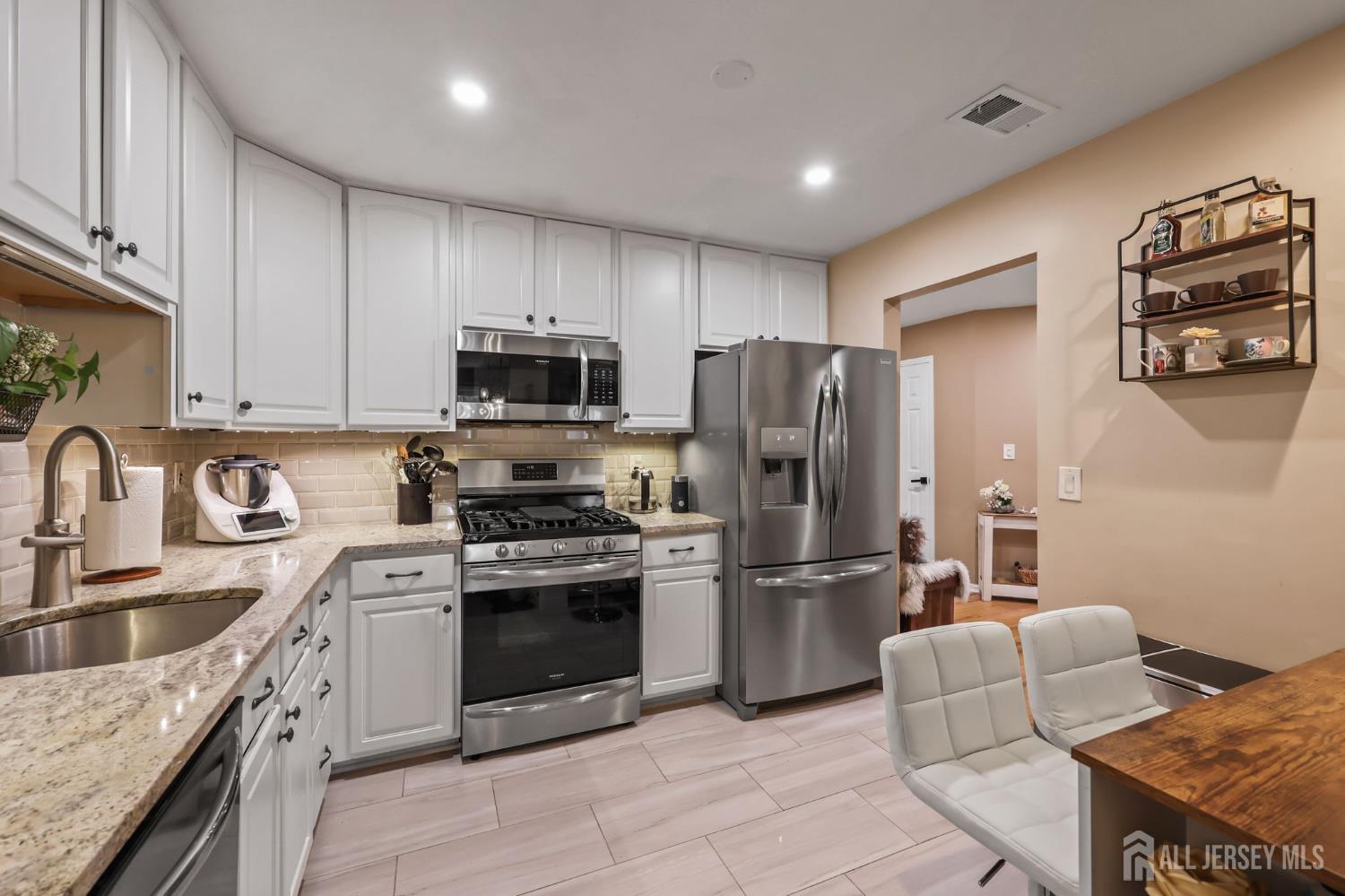 25 Sandpiper Drive Parlin NJ 08859