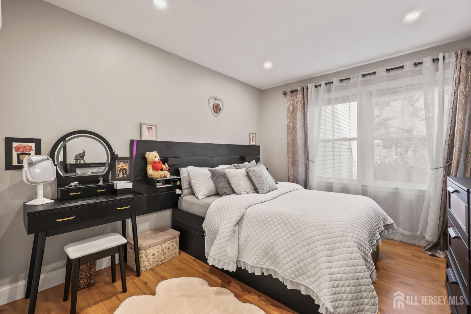 25 Sandpiper Drive Parlin NJ 08859