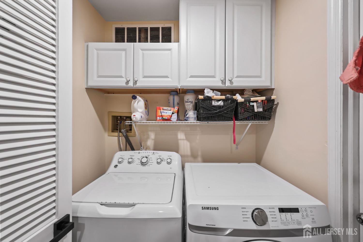 25 Sandpiper Drive Parlin NJ 08859