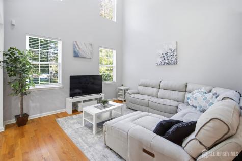 1105 Fir Court Franklin Twsp NJ 08873